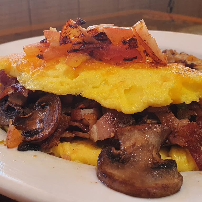 Bacon Cheeseburger: A Classic American Favorite